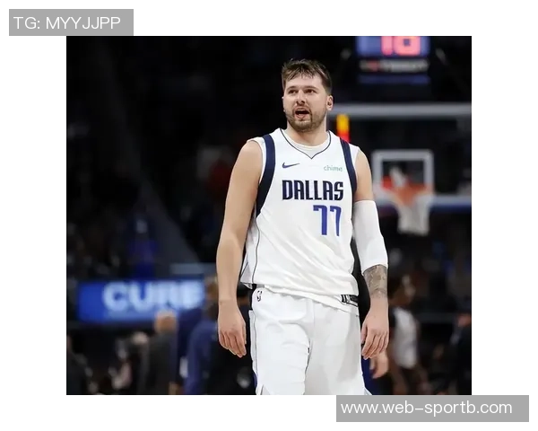 东契奇盛赞詹姆斯重振比赛风采其高效表现令人叹服无所不能 东契奇盛赞詹姆斯重振比赛风采其高效表现令人叹服无所不能