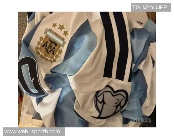 阿迪达斯官网意外上架带欧预赛臂章阿根廷世界杯球衣引发热议 阿迪达斯官网意外上架带欧预赛臂章阿根廷世界杯球衣引发热议