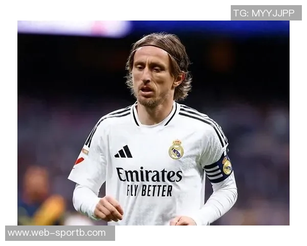 西媒报道莫德里奇希望在皇马退役并主动提出多种降薪方案 西媒报道莫德里奇希望在皇马退役并主动提出多种降薪方案